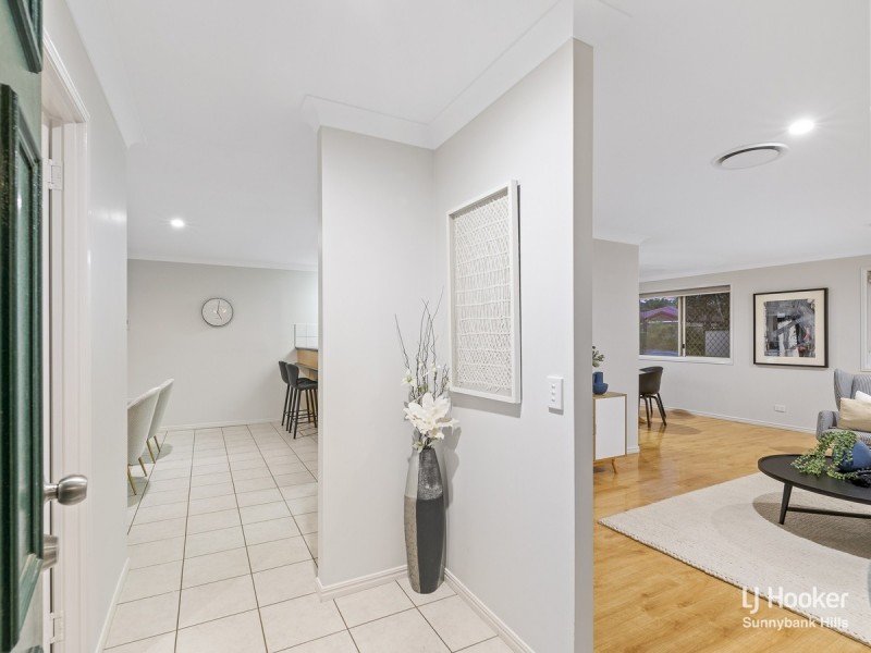 72 Azalea Crescent, Calamvale QLD 4116