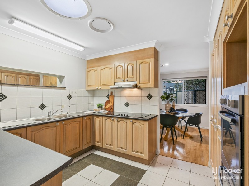 72 Azalea Crescent, Calamvale QLD 4116