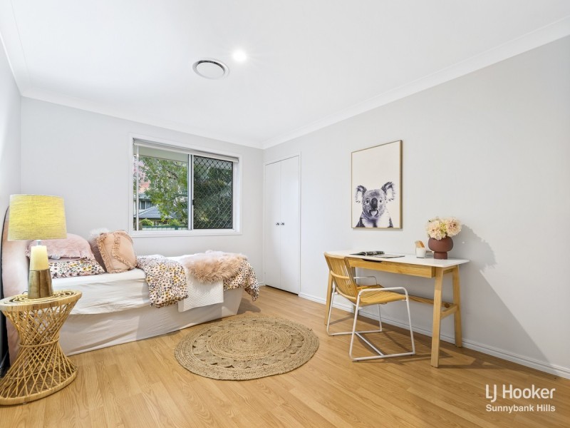 72 Azalea Crescent, Calamvale QLD 4116