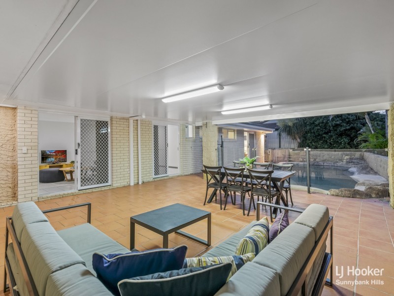 72 Azalea Crescent, Calamvale QLD 4116