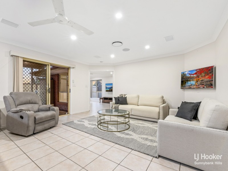 30 Carnation Crescent, Calamvale QLD 4116