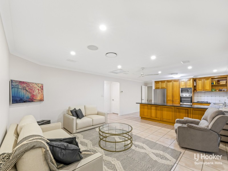 30 Carnation Crescent, Calamvale QLD 4116