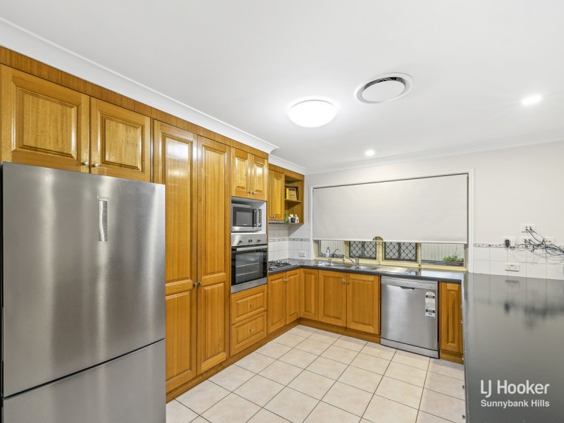 30 Carnation Crescent, Calamvale QLD 4116