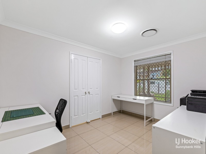 30 Carnation Crescent, Calamvale QLD 4116