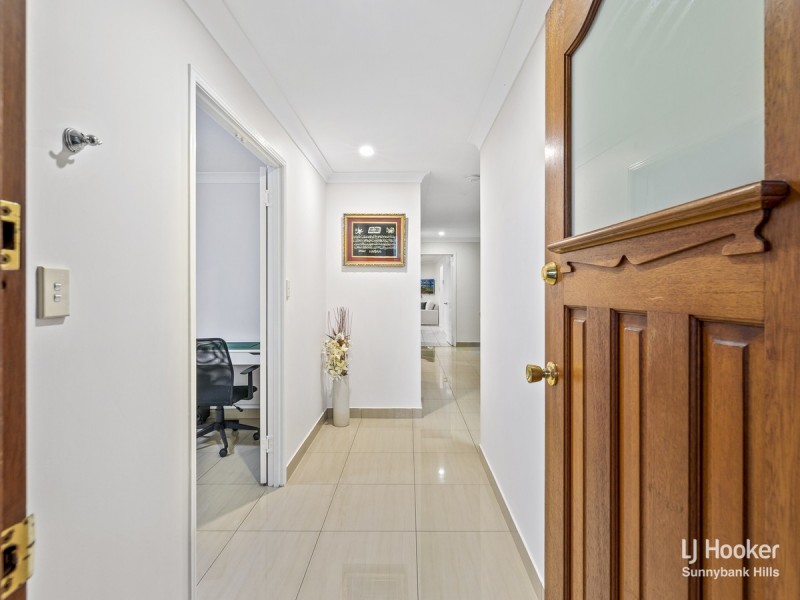 30 Carnation Crescent, Calamvale QLD 4116