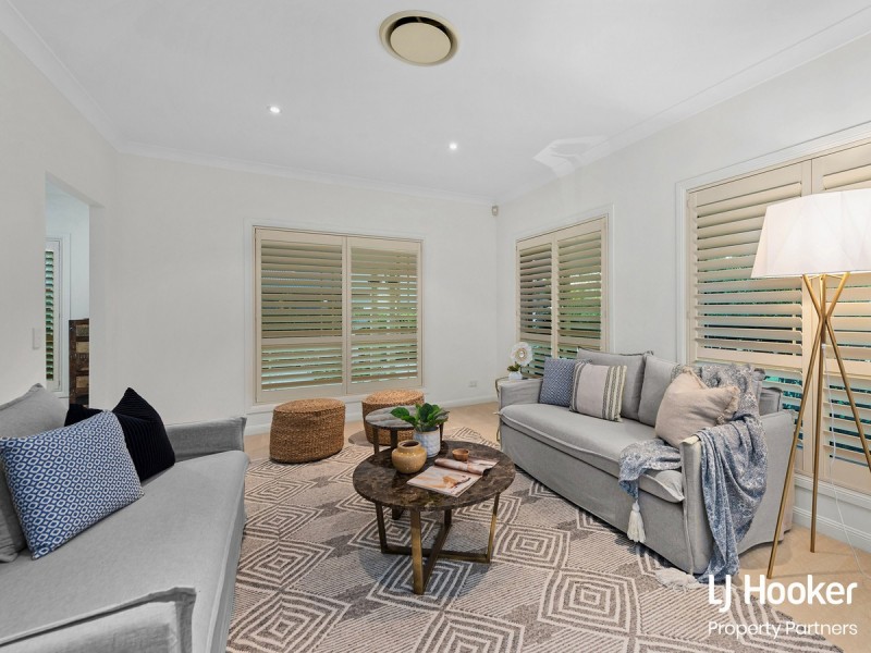 10 Sovereign Close, Wishart QLD 4122