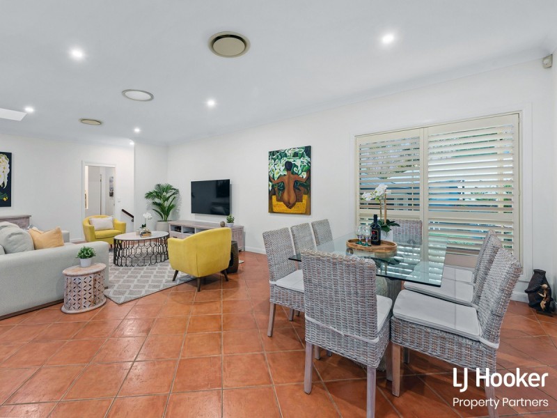 10 Sovereign Close, Wishart QLD 4122