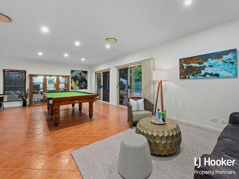 10 Sovereign Close, Wishart QLD 4122