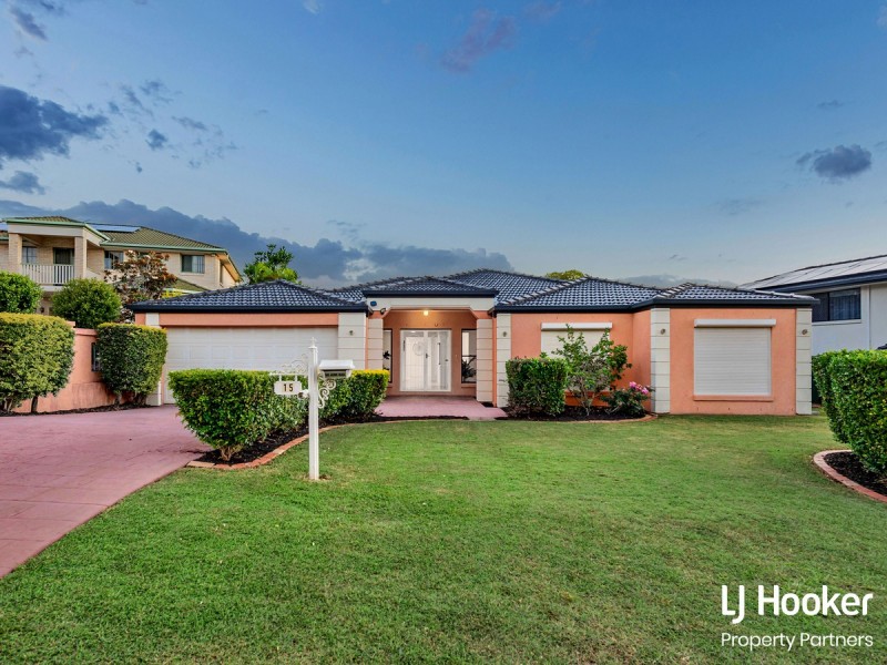 15 Cotswold Place, Wishart QLD 4122