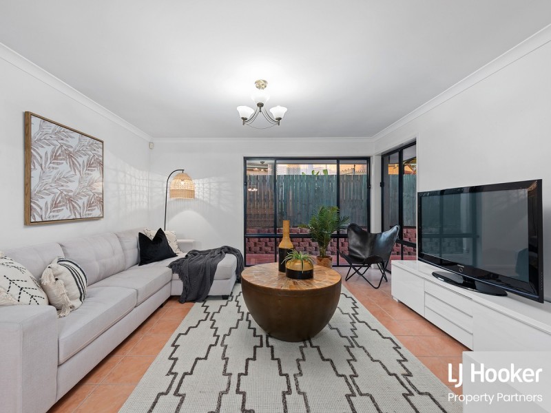 15 Cotswold Place, Wishart QLD 4122