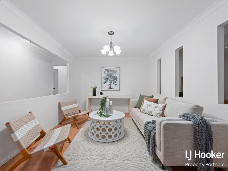 15 Cotswold Place, Wishart QLD 4122