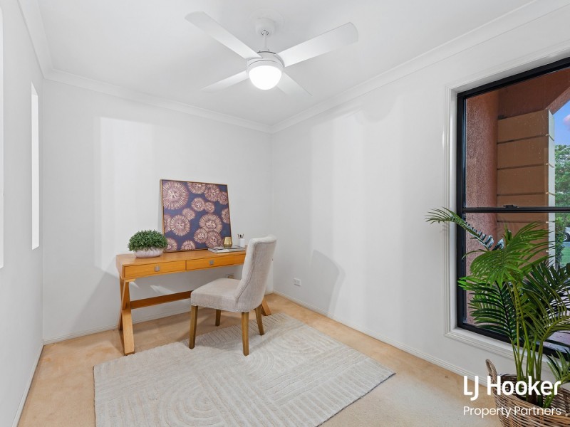 15 Cotswold Place, Wishart QLD 4122