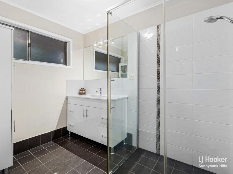 24 Amsterdam Street, Wishart QLD 4122