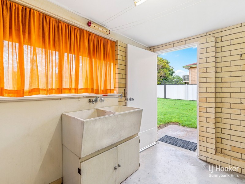 17 Sunderland Street, Macgregor QLD 4109