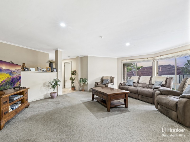 11 Paddington Crescent, Stretton QLD 4116