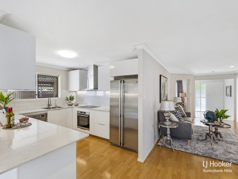 33 Yewleaf Place, Calamvale QLD 4116