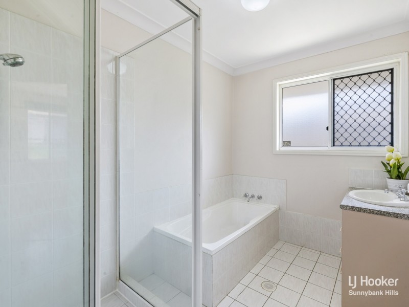 33 Yewleaf Place, Calamvale QLD 4116