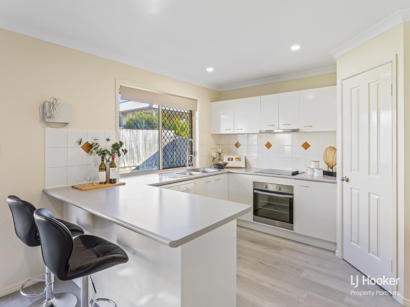 9 Wavecrest Place, Calamvale QLD 4116