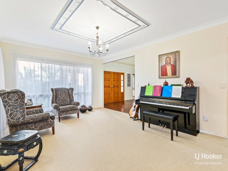 43 Poinciana Crescent, Stretton QLD 4116