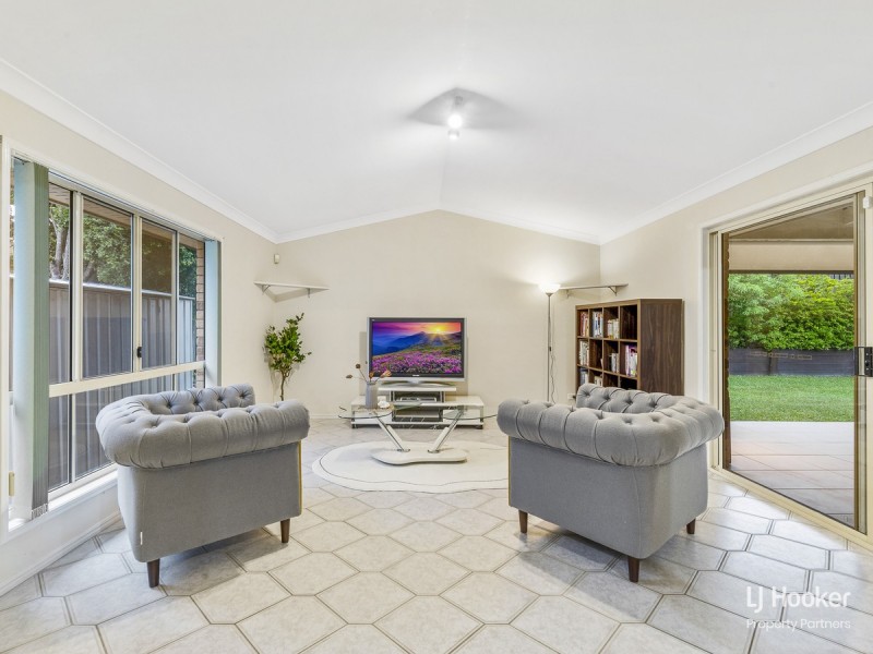 6 Daisy Court, Calamvale QLD 4116