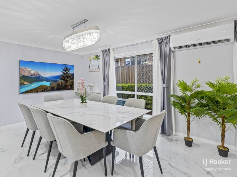 11 Torrens Place, Parkinson QLD 4115