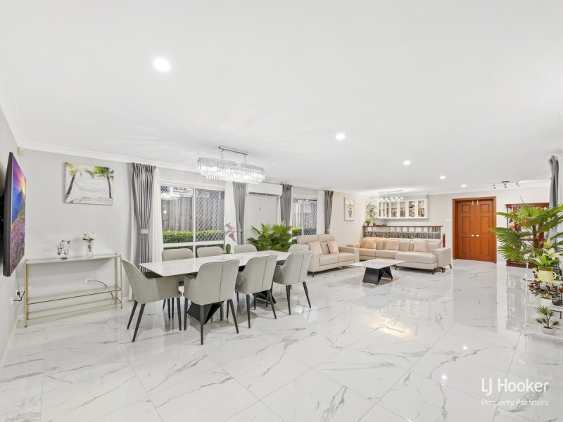 11 Torrens Place, Parkinson QLD 4115