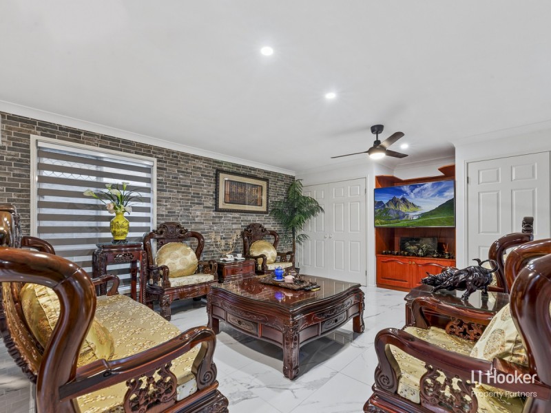 11 Torrens Place, Parkinson QLD 4115