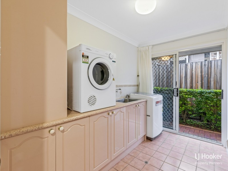 11 Torrens Place, Parkinson QLD 4115