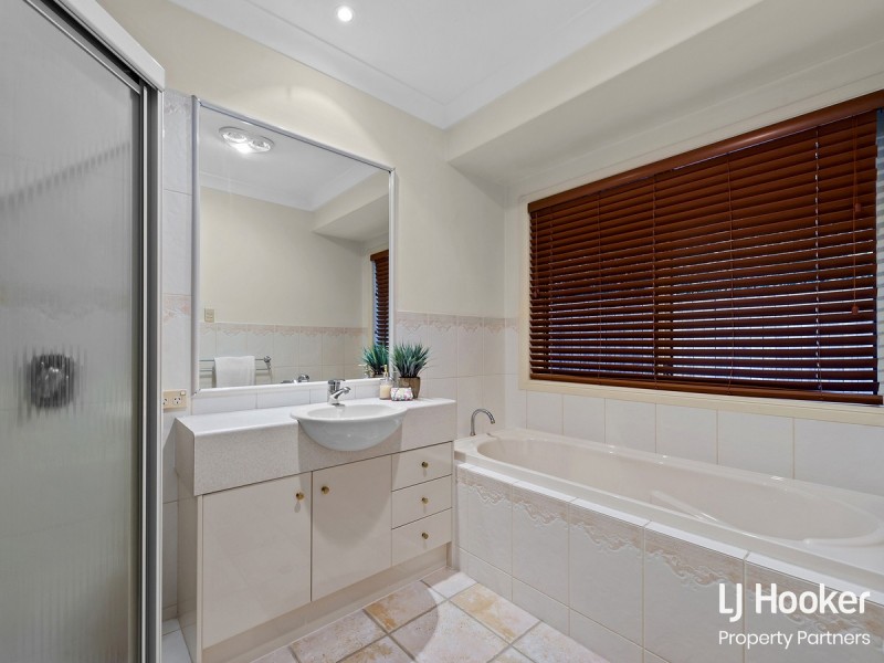 19 Coventry Place, Wishart QLD 4122