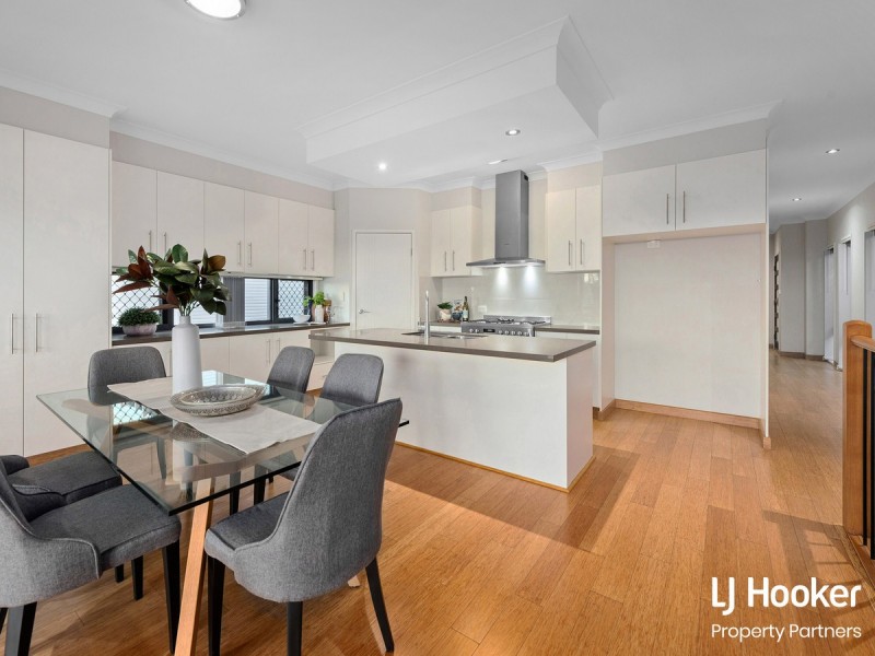 61 Hoff Street, Mount Gravatt East QLD 4122