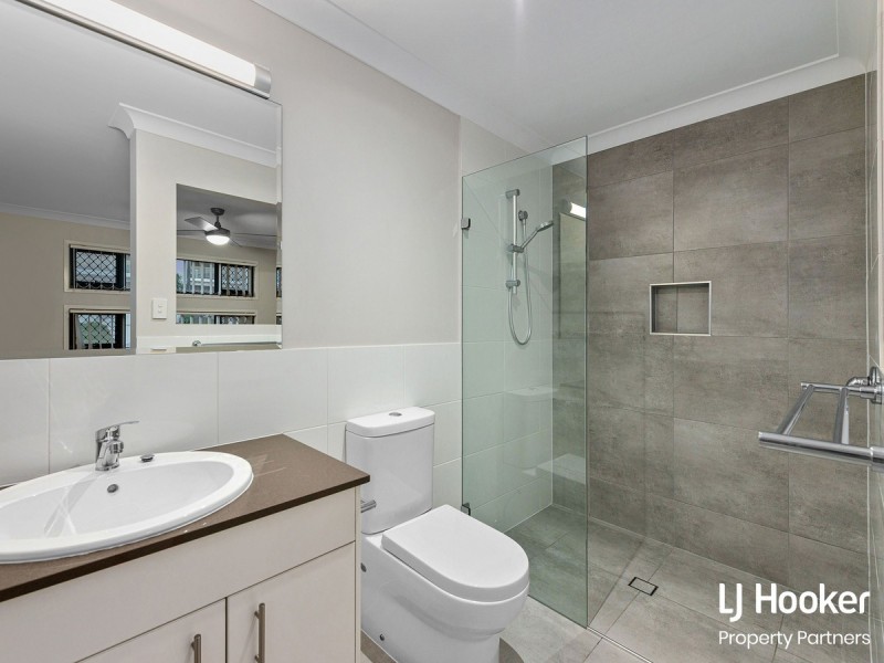 61 Hoff Street, Mount Gravatt East QLD 4122