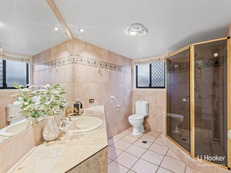 145 Lancaster Circuit, Stretton QLD 4116