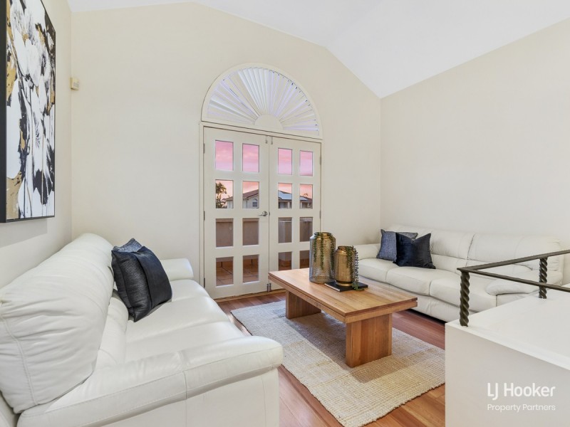 145 Lancaster Circuit, Stretton QLD 4116