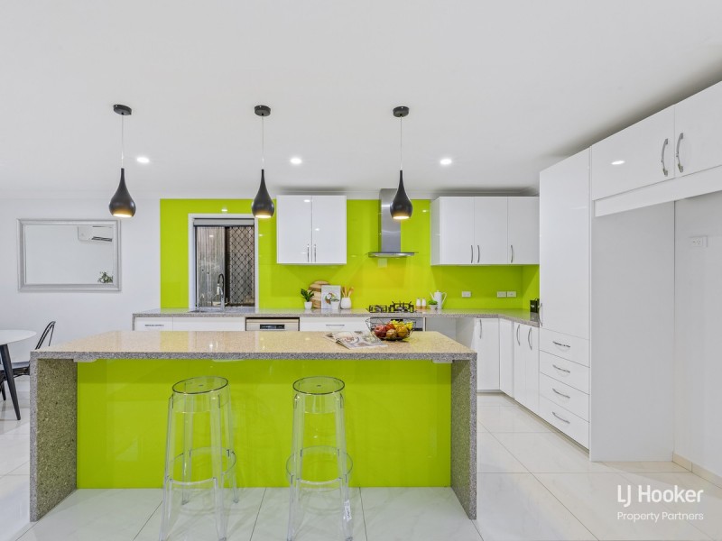 6 Regal Place, Eight Mile Plains QLD 4113