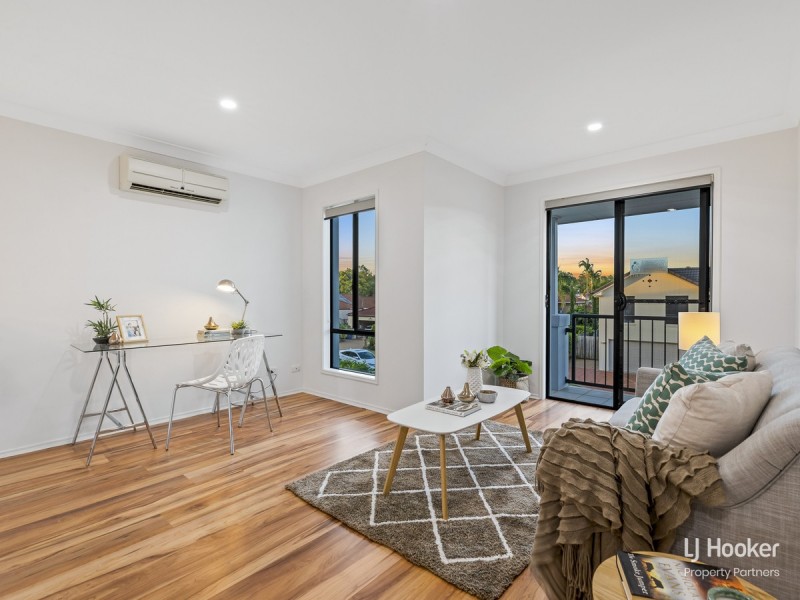 6 Regal Place, Eight Mile Plains QLD 4113