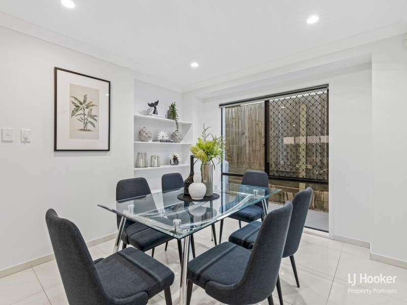 6 Regal Place, Eight Mile Plains QLD 4113