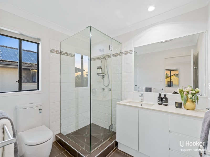 6 Regal Place, Eight Mile Plains QLD 4113