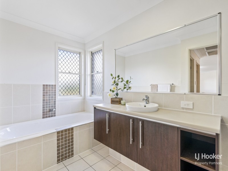 37 Collett Street, Eight Mile Plains QLD 4113