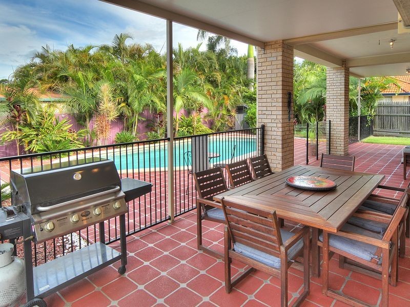 110 Lake Eyre Crescent, Parkinson QLD 4115