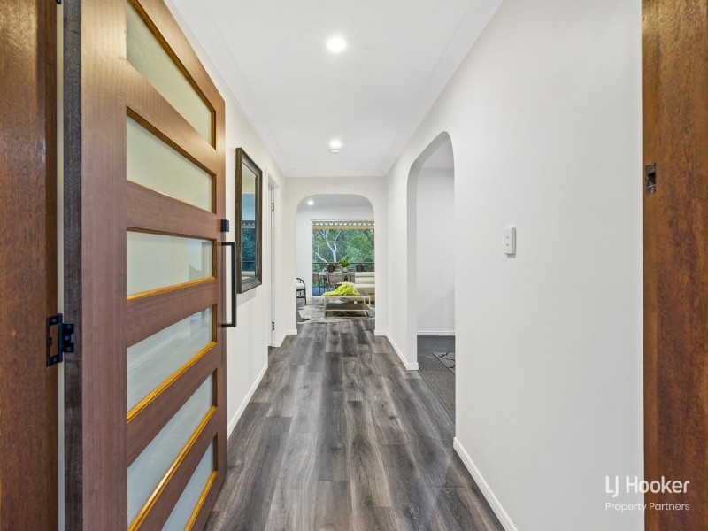 82 Lancaster Circuit, Stretton QLD 4116