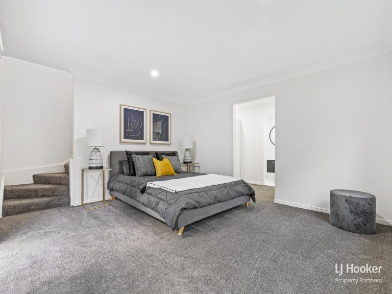 82 Lancaster Circuit, Stretton QLD 4116