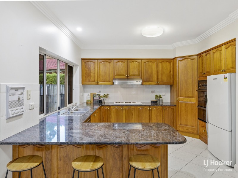 2 Gangar Close, Eight Mile Plains QLD 4113