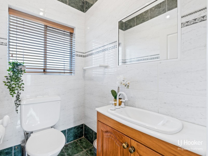 2 Gangar Close, Eight Mile Plains QLD 4113