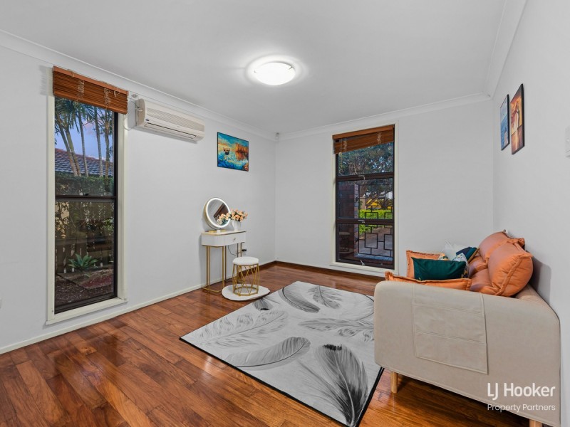 17 Angophora Street, Robertson QLD 4109