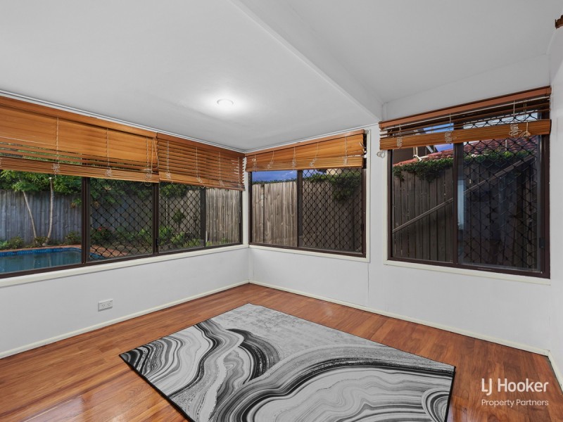 17 Angophora Street, Robertson QLD 4109