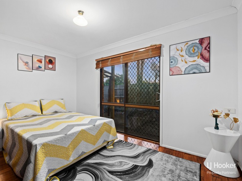 17 Angophora Street, Robertson QLD 4109