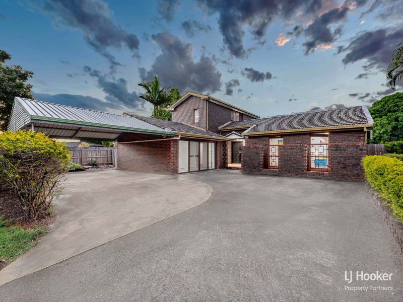 17 Angophora Street, Robertson QLD 4109