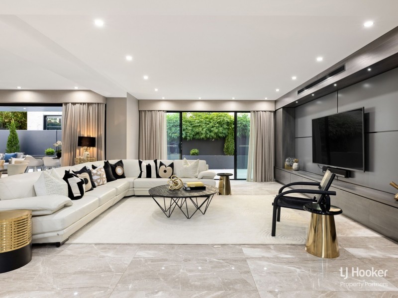 706 Musgrave Road, Robertson QLD 4109