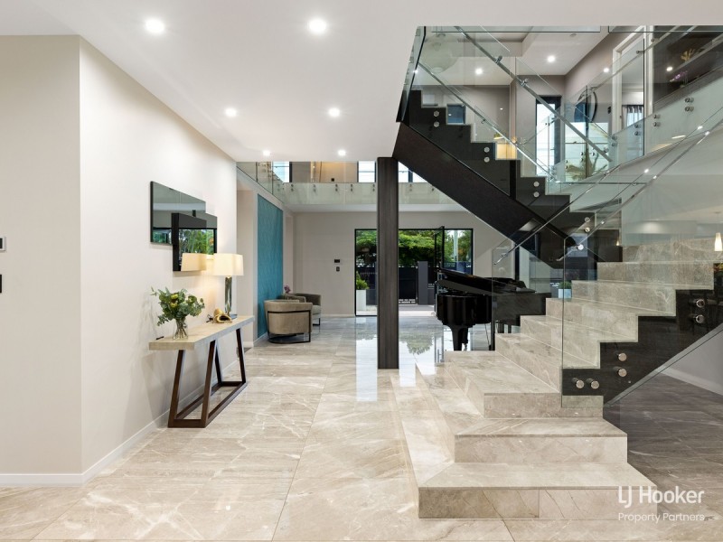 706 Musgrave Road, Robertson QLD 4109