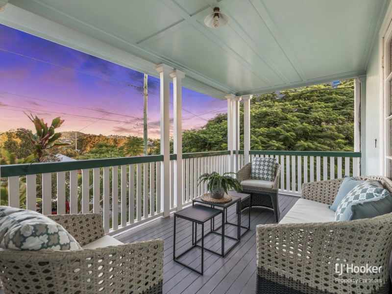 102 Victor Street, Holland Park QLD 4121